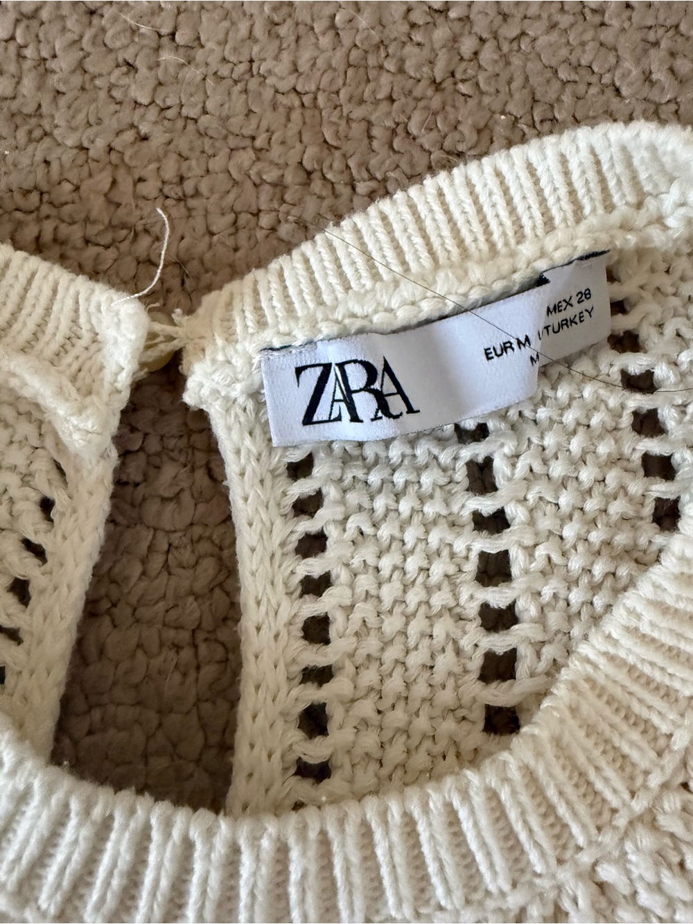 Zara White Crochet & Eyelet Long-Sleeve cropped Top - Picture 4 of 5